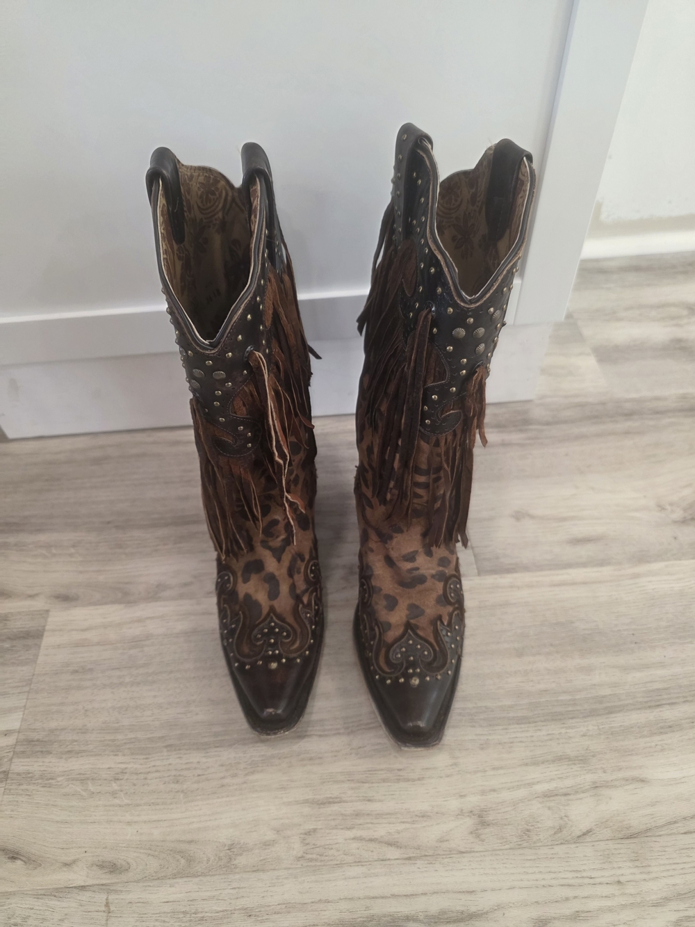 Corral A3618 Women's Sz 8M Leopard Print Fringe Studded Western Cowboy Snip Toe - Picture 2 of 7